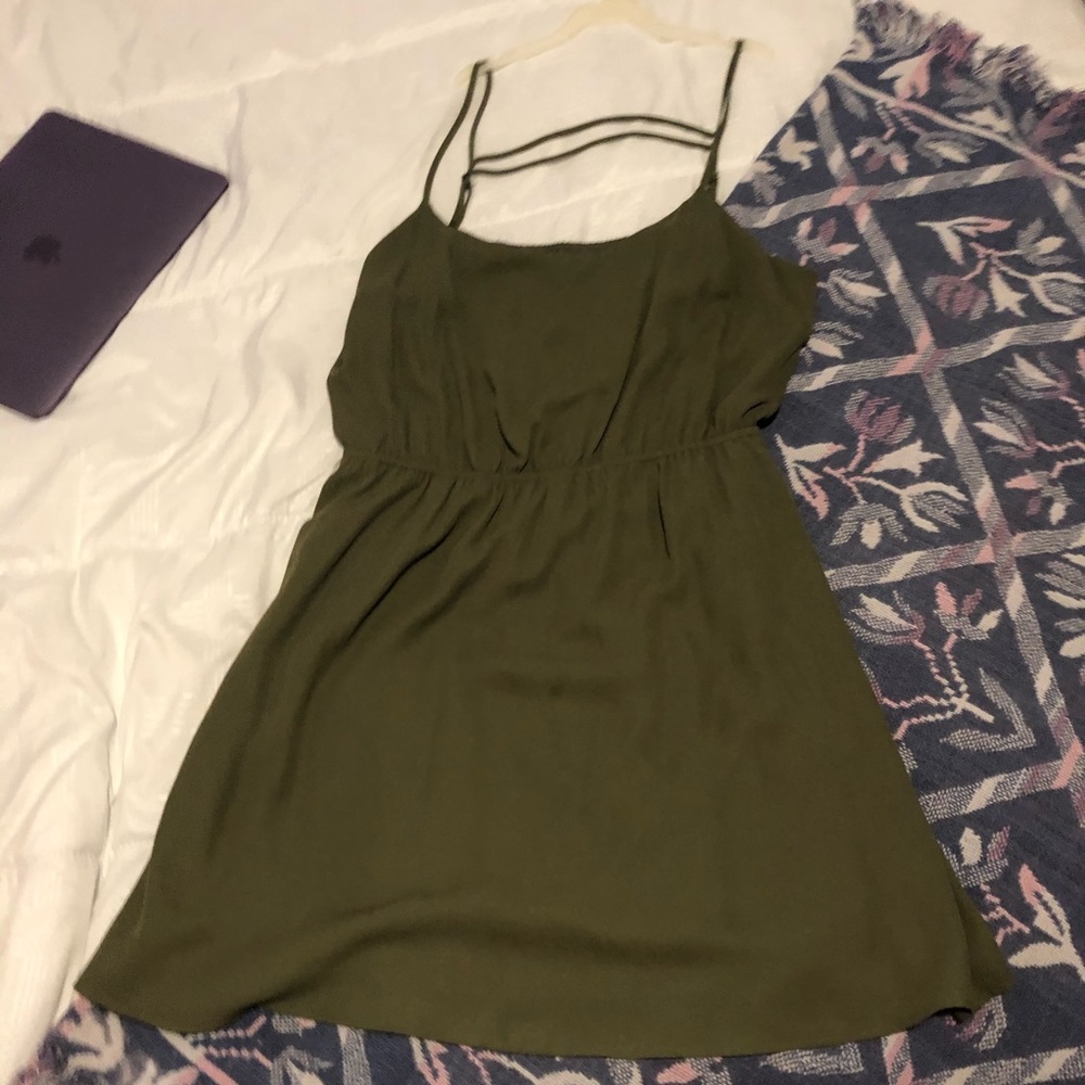 green dress